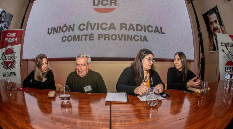 La UCR habilitó negociaciones con otros partidos para enfrentar al PJ en 2027.